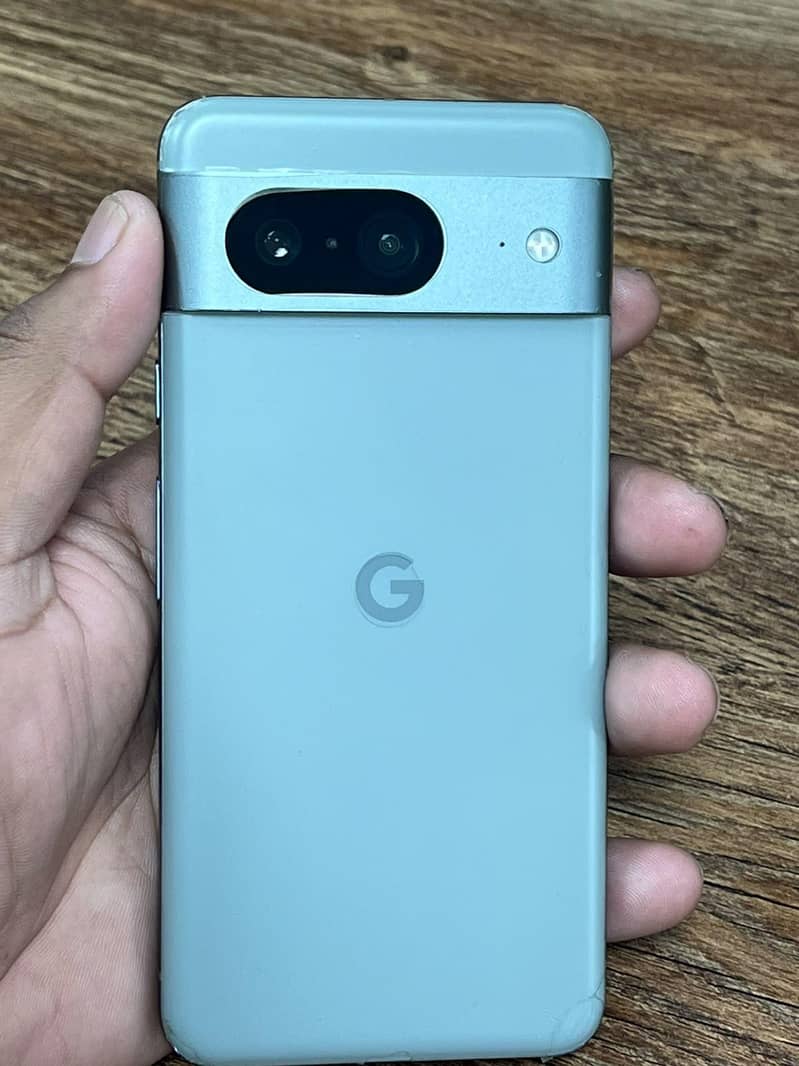Google Pixel 8 1