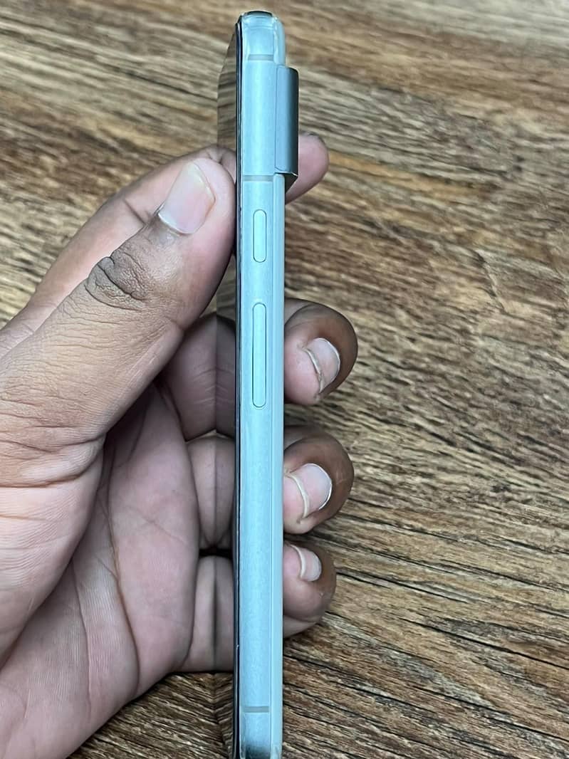 Google Pixel 8 3