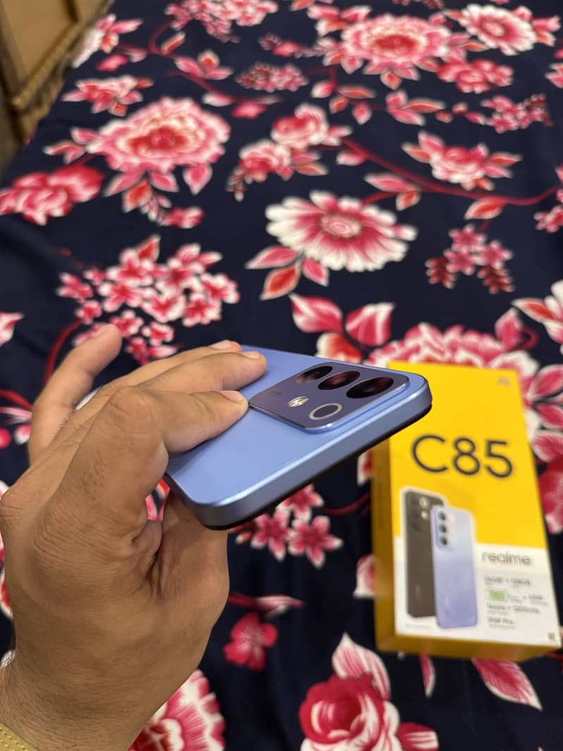 Realme c85 9