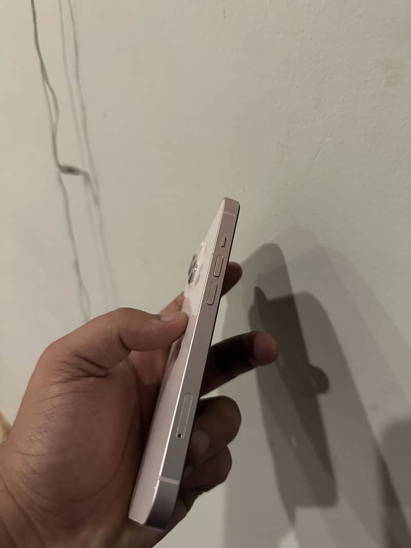 Apple iPhone 13(FU) 3