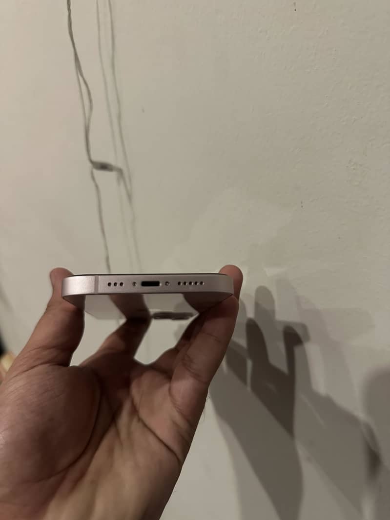 Apple iPhone 13(FU) 4