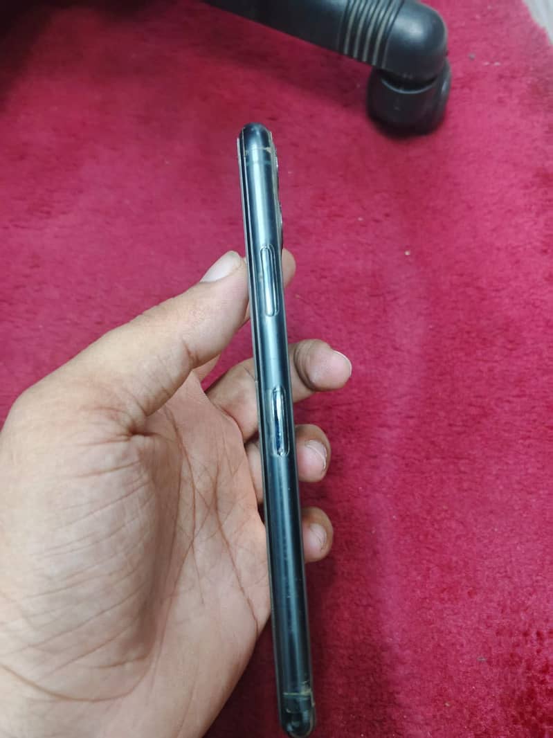 Apple iPhone 11 Pro Max 1