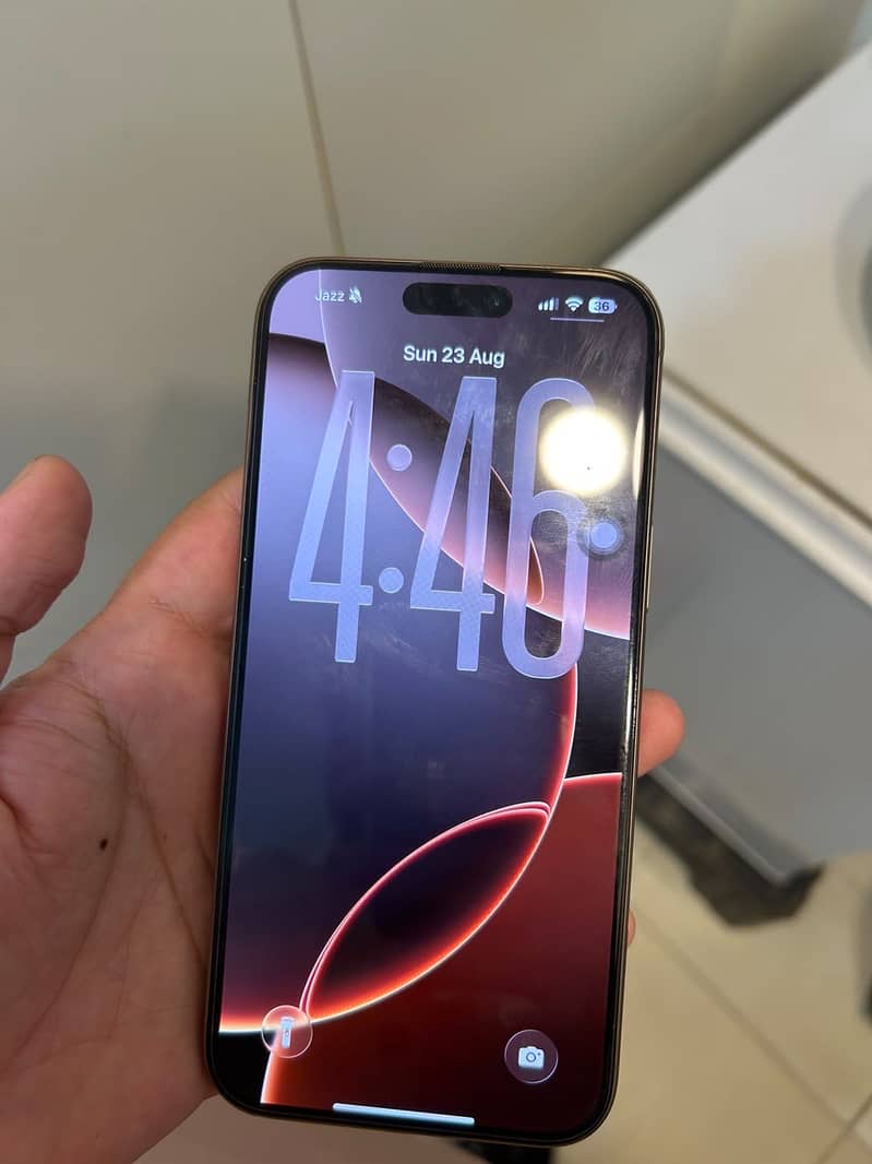 Apple iPhone 16 Pro Max 1
