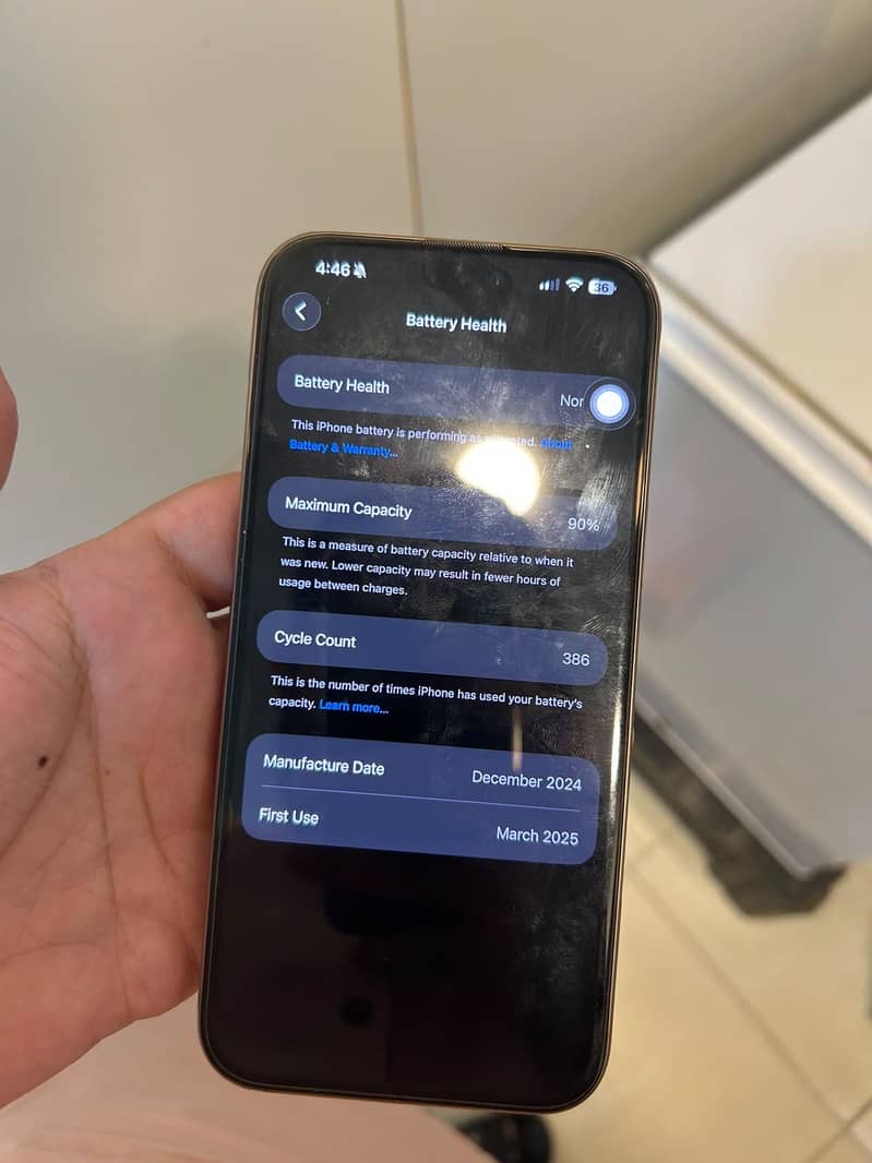 Apple iPhone 16 Pro Max 4