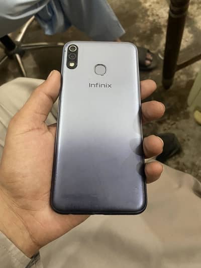 Infinix Hot 8 Lite