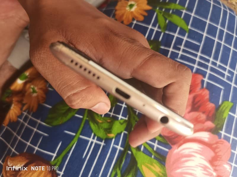 OPPO F5 4