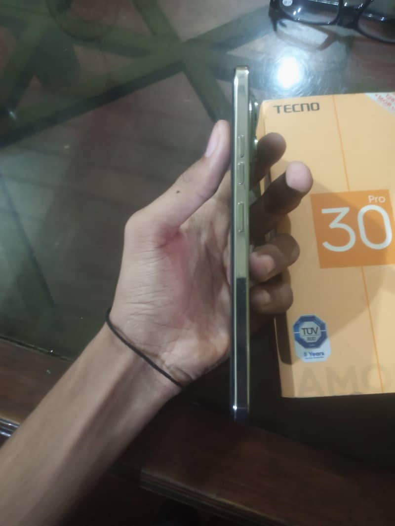 Tecno spark 30 pro 3