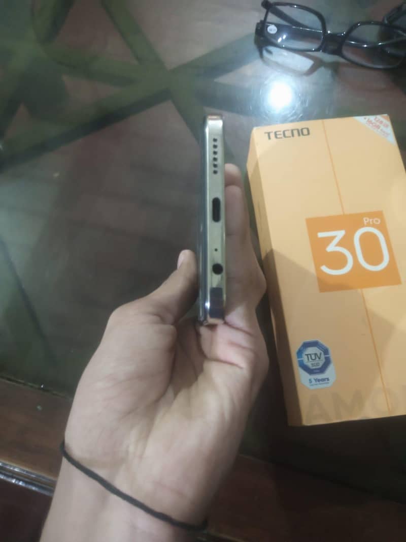 Tecno spark 30 pro 4