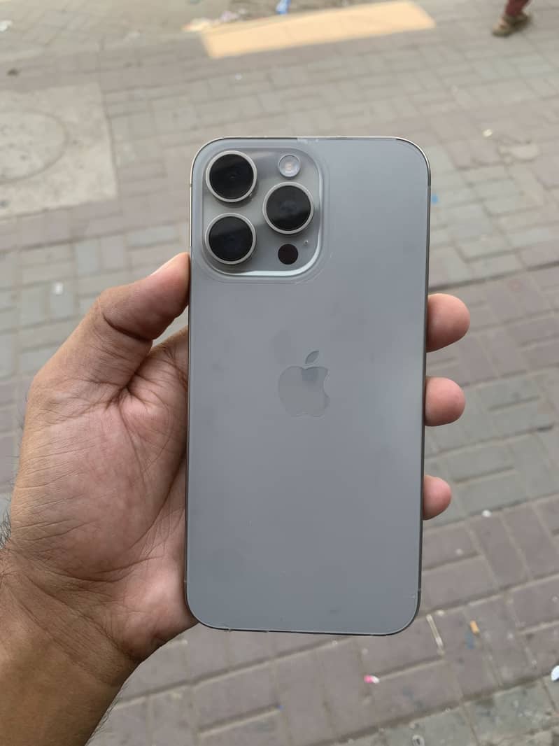iPhone 15 pro max 256 3