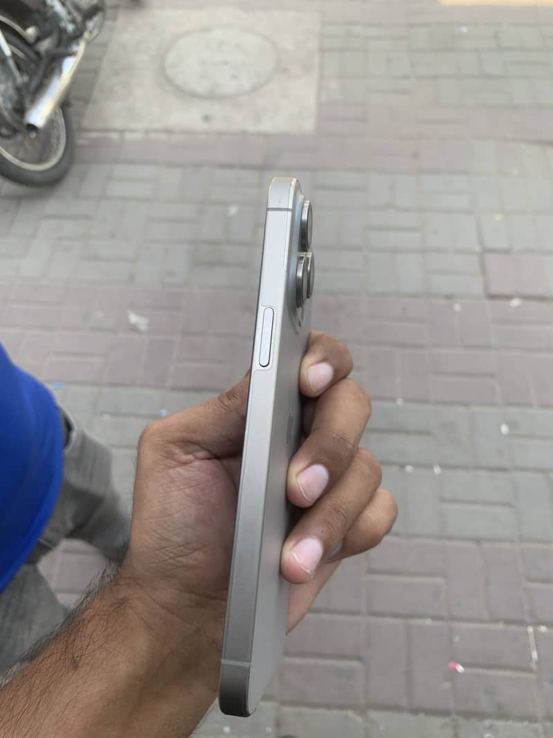 iPhone 15 pro max 256 4
