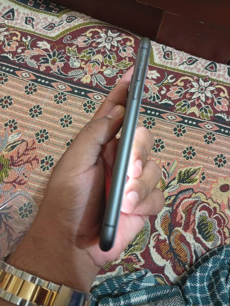 Apple iPhone 11 1