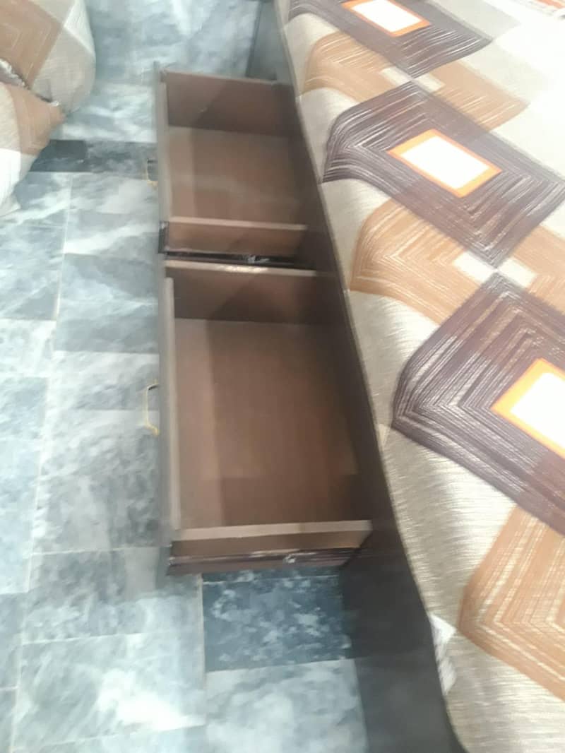 singal bed large 2 draws 1