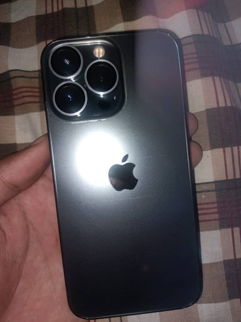 Apple iPhone 13 Pro 1