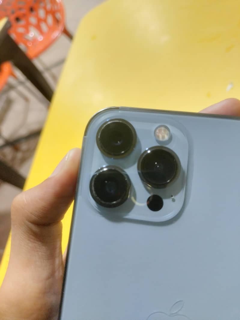 Apple iPhone 13 Pro Max 5