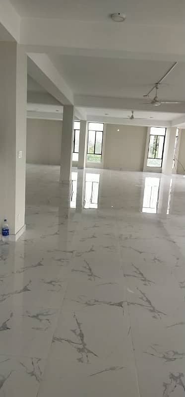 Blue Area 3000 Sq. Feet Office Available For Rent ,Lift Installed