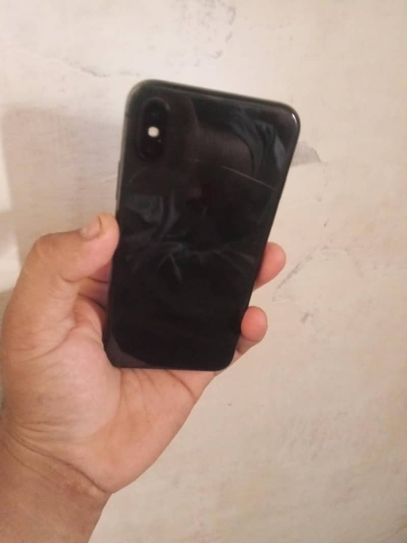 Apple iPhone X 4