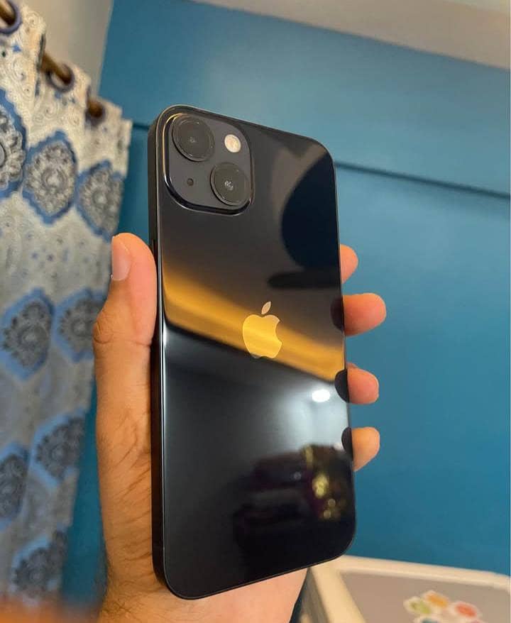 Apple iPhone 13 1