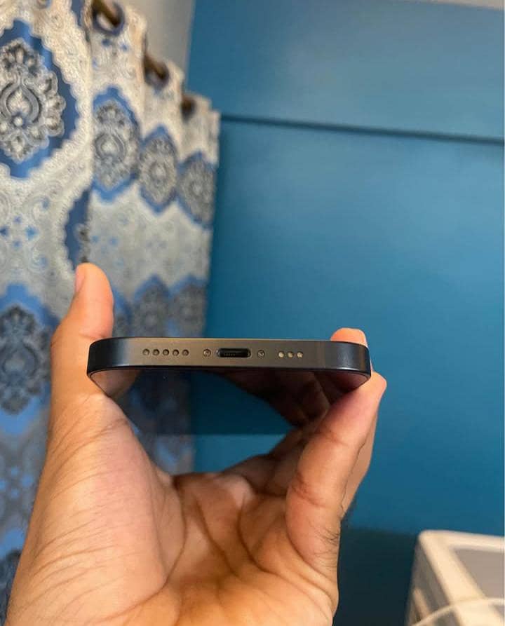Apple iPhone 13 3