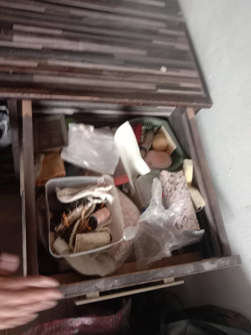 used study/computer table with drawer - multan 1