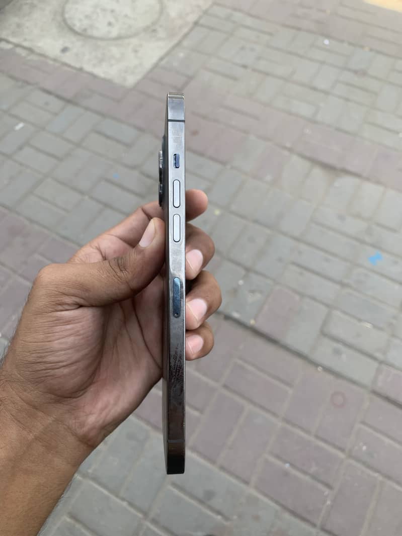 Apple iPhone 12 Pro Max 3