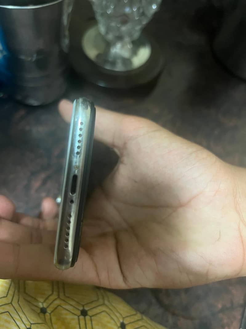 Apple iPhone X 0