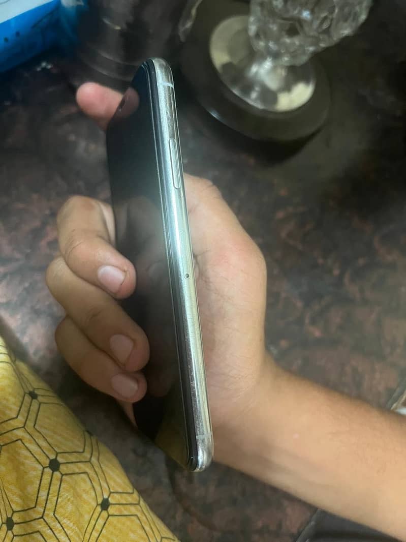 Apple iPhone X 3