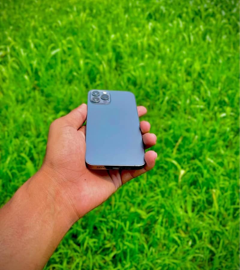 Apple iPhone 12 Pro 1