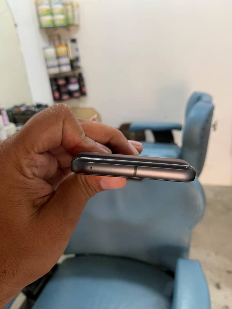 Google Pixel 8 2