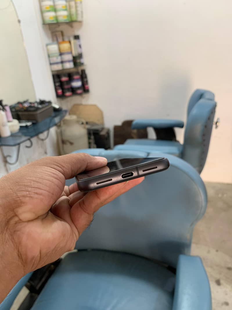 Google Pixel 8 3