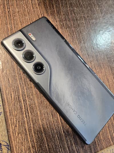 Tecno CAMON 40 Pro