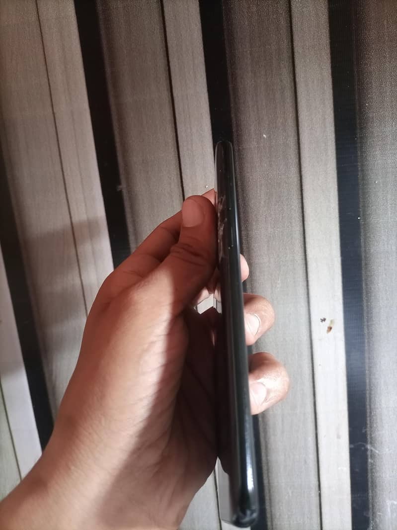 Samsung Mobile S8 Plus 6