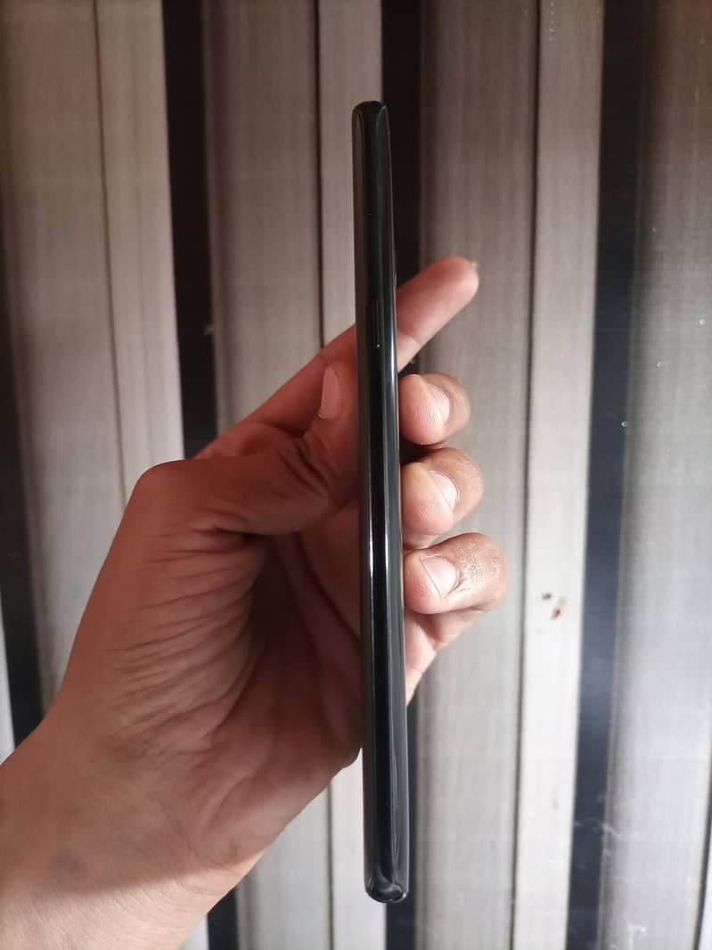 Samsung Mobile S8 Plus 7