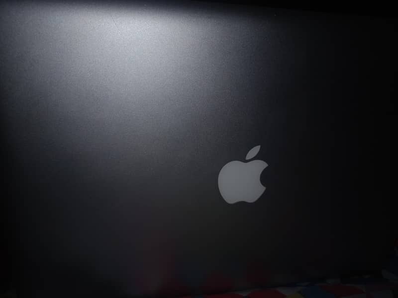 Apple Macbook pro 4