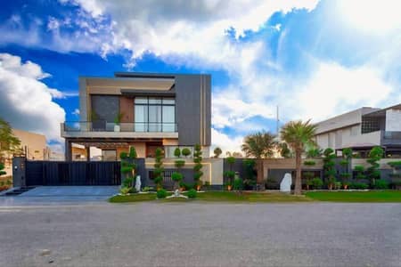 1 Kanal House +1 Kanal Lawn Top Quality Build Luxurious Beautiful Modern Design Villa With Basement For Sale In DHA Lahore Phase 7 Prime Location