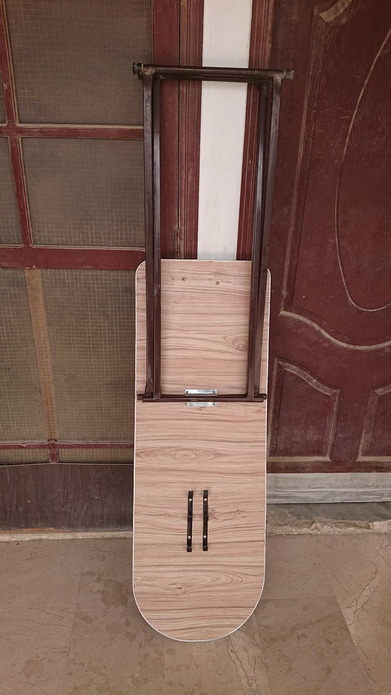 iron stand 3