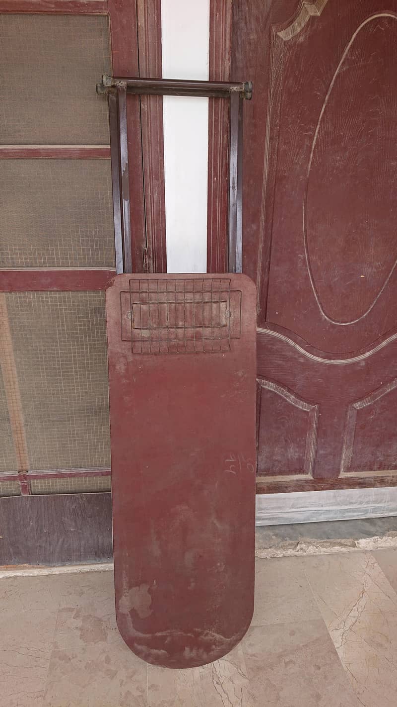 iron stand 5