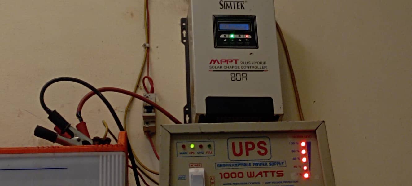 simtek charger controller 80A 2