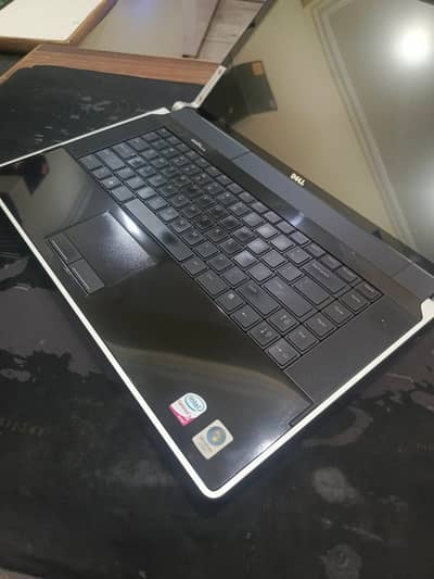 Dell Studio XPS 1640 Core 2 Duo 4GB Ram 160GB HDD 15.6" Display