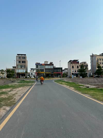 Luxury Living! Prime 1 Kanal Plot Available in Tulip Extension Block