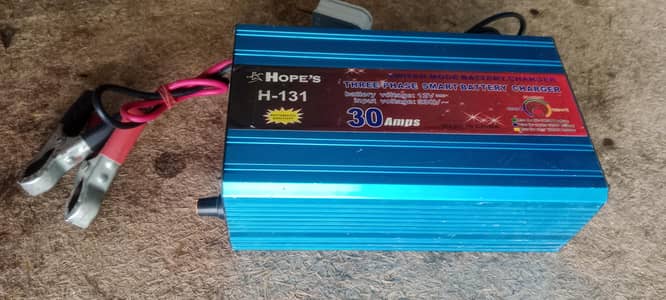 HOPE'S H-131 30A 3-Phase Smart Battery Charger 12V Automatic