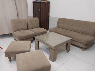 5 seater sofa set + 2 sethi + center table