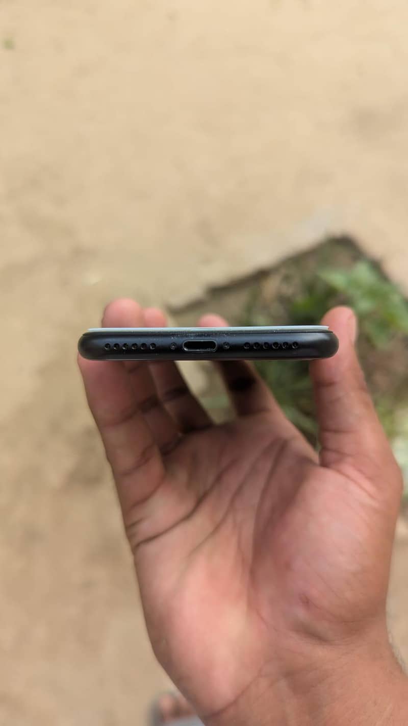 Apple iPhone SE 0
