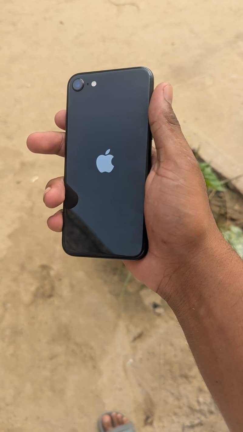 Apple iPhone SE 3