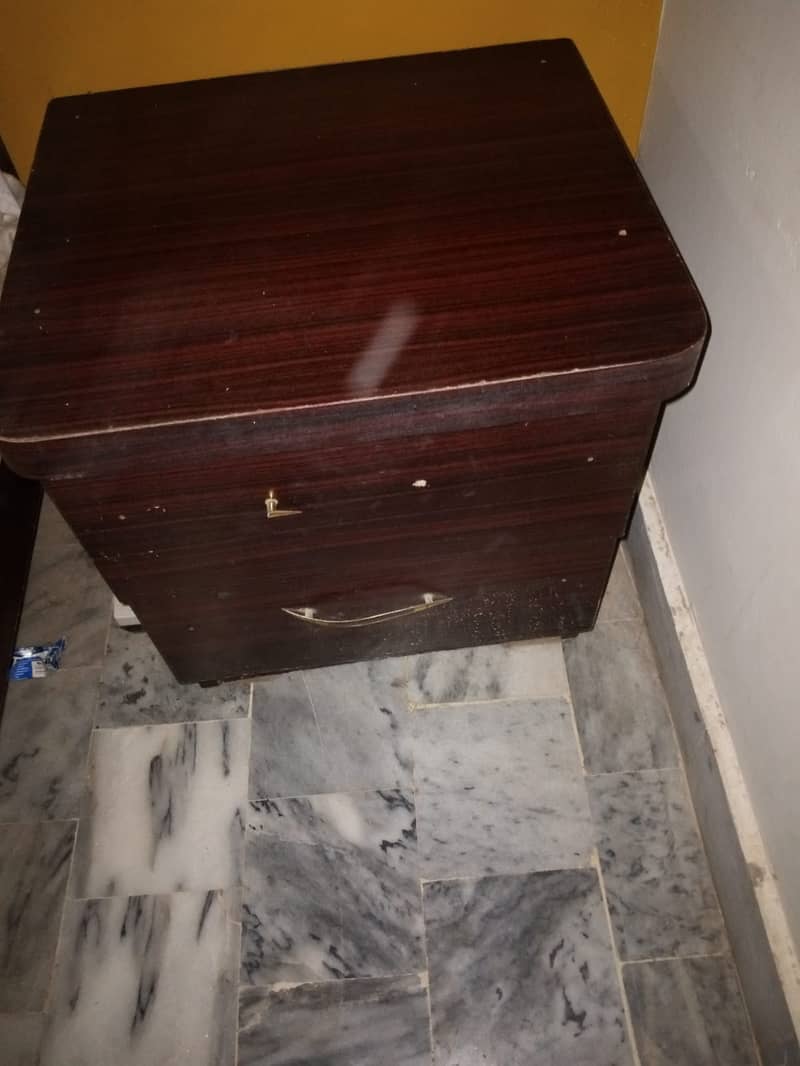 Complete Bed set slightly used mint condition 3