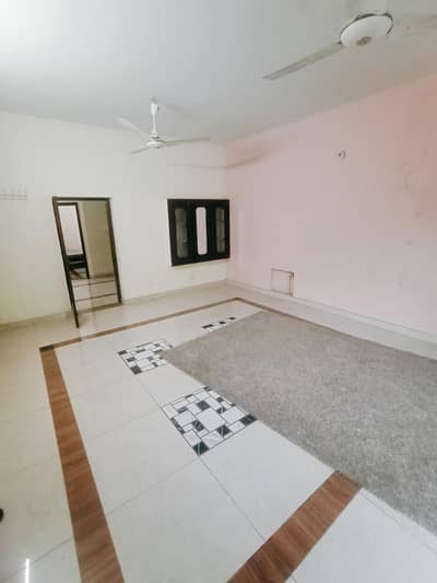 Tile Flooring Ground Portion For Rent In I-10