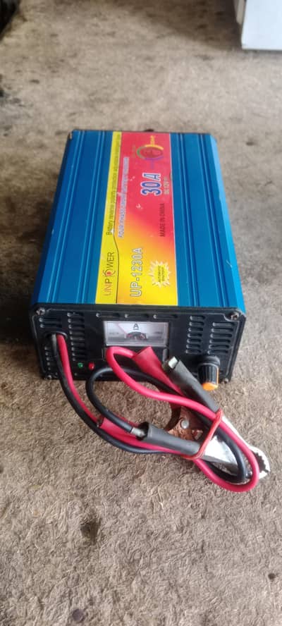 `UNIPOWER 30A 4-Phase Smart Battery Charger 12V - UP-11230A`