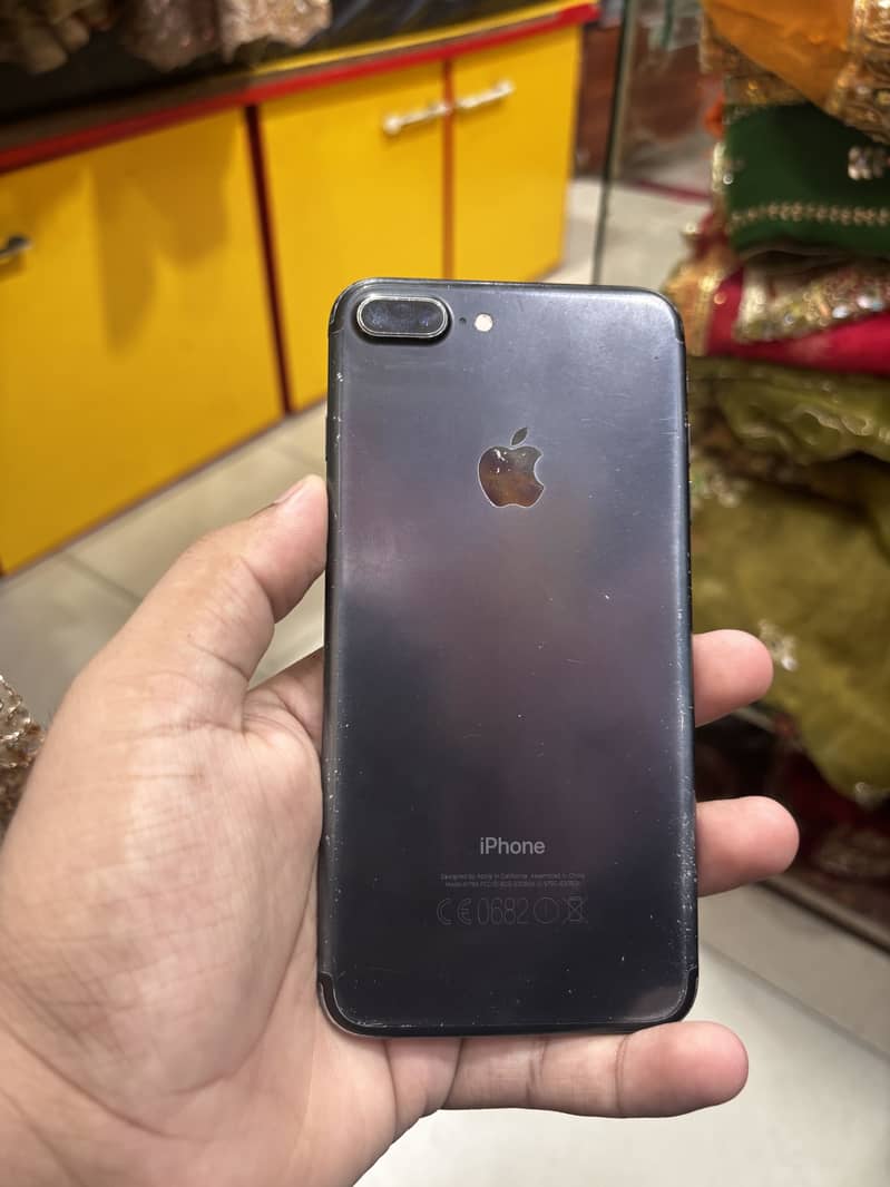 Apple iPhone 7 Plus 0