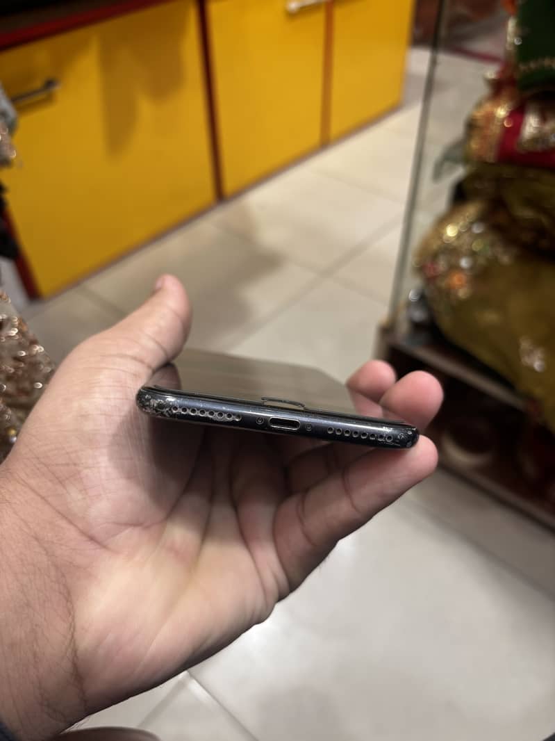 Apple iPhone 7 Plus 1