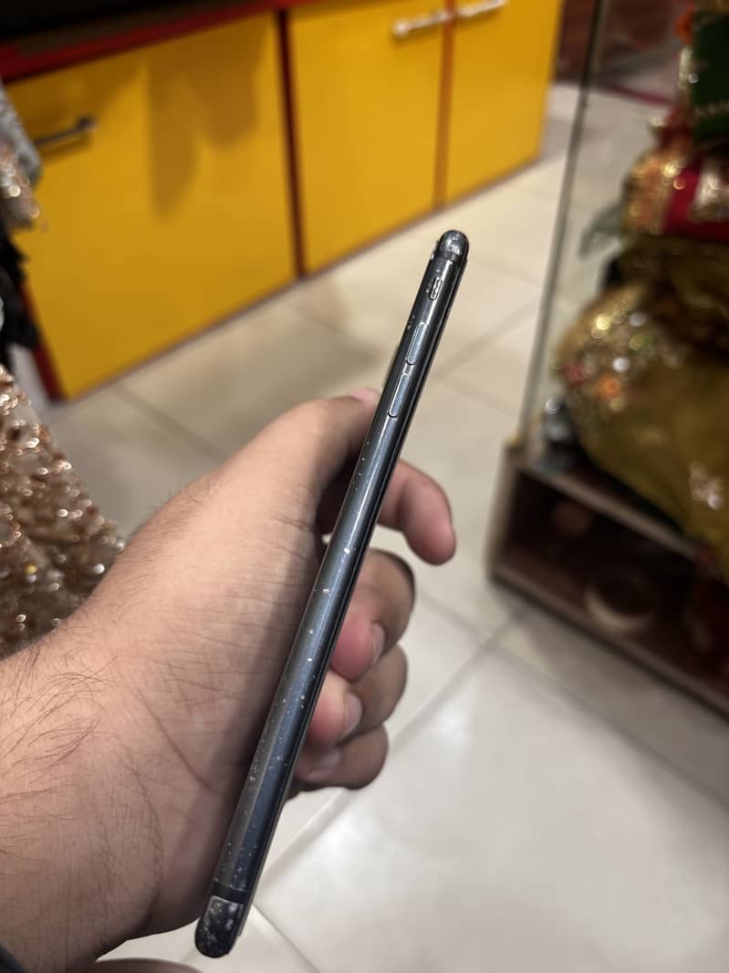 Apple iPhone 7 Plus 4