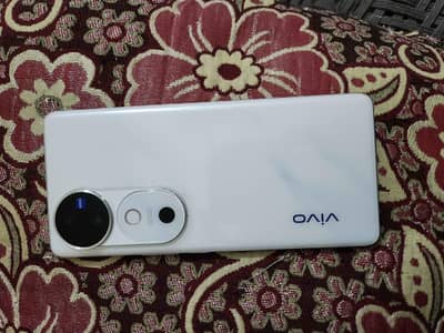 Vivo V40